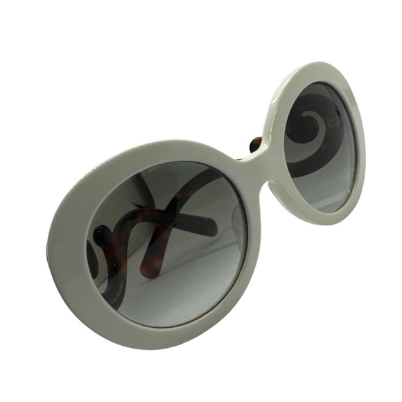 PRADA Sunglasses 😎 - Picture 10 of 17